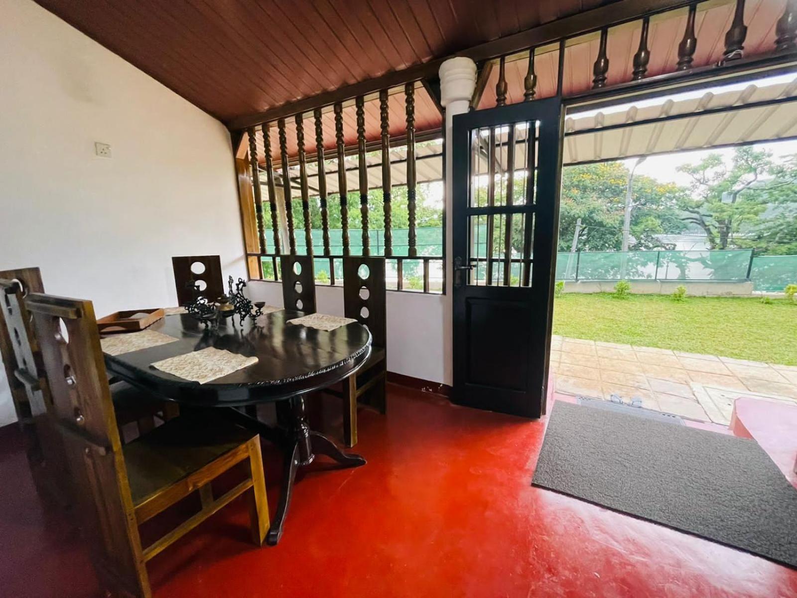 Lake Classical Guest House Kandy Exterior photo