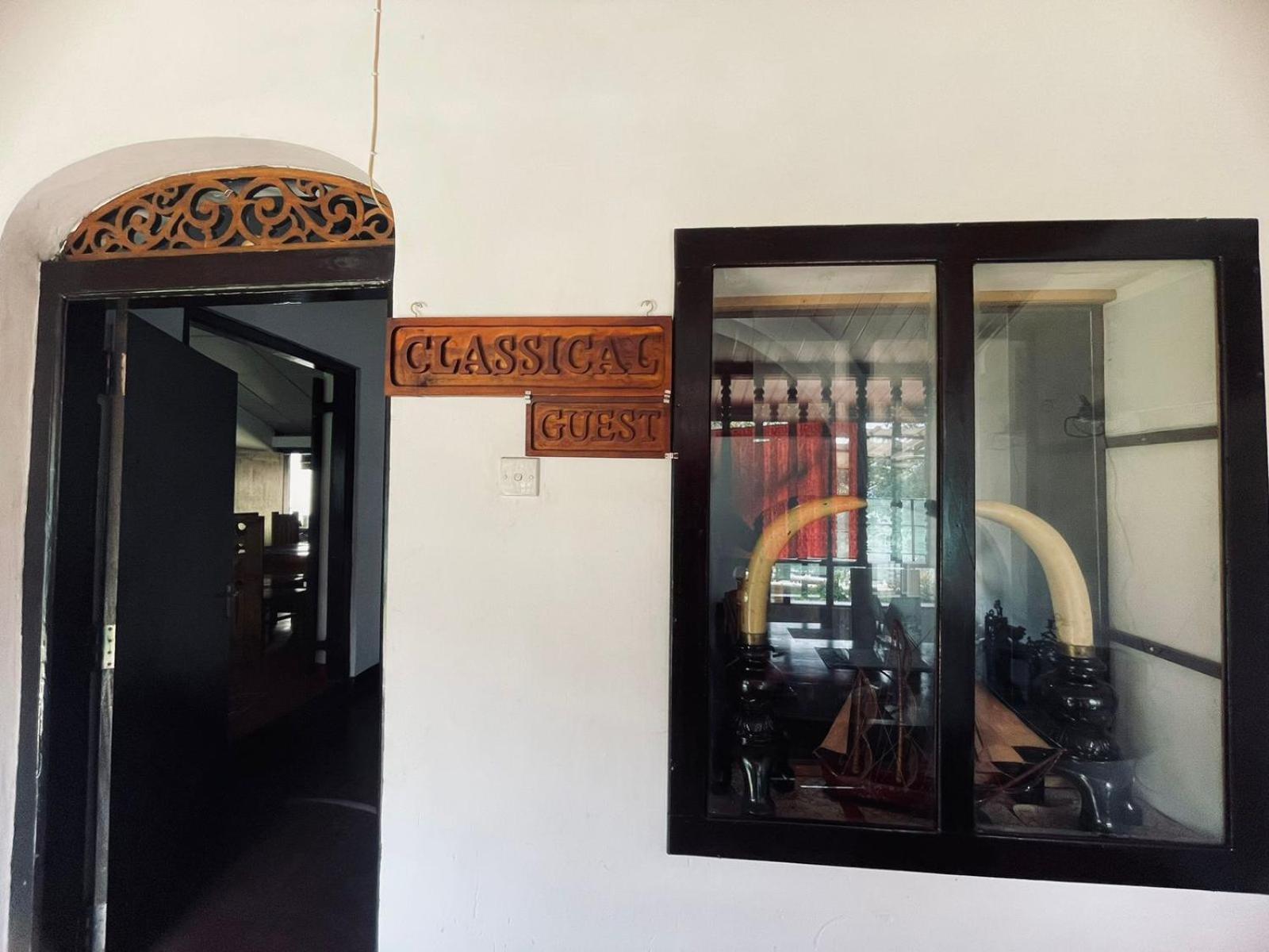 Lake Classical Guest House Kandy Exterior photo