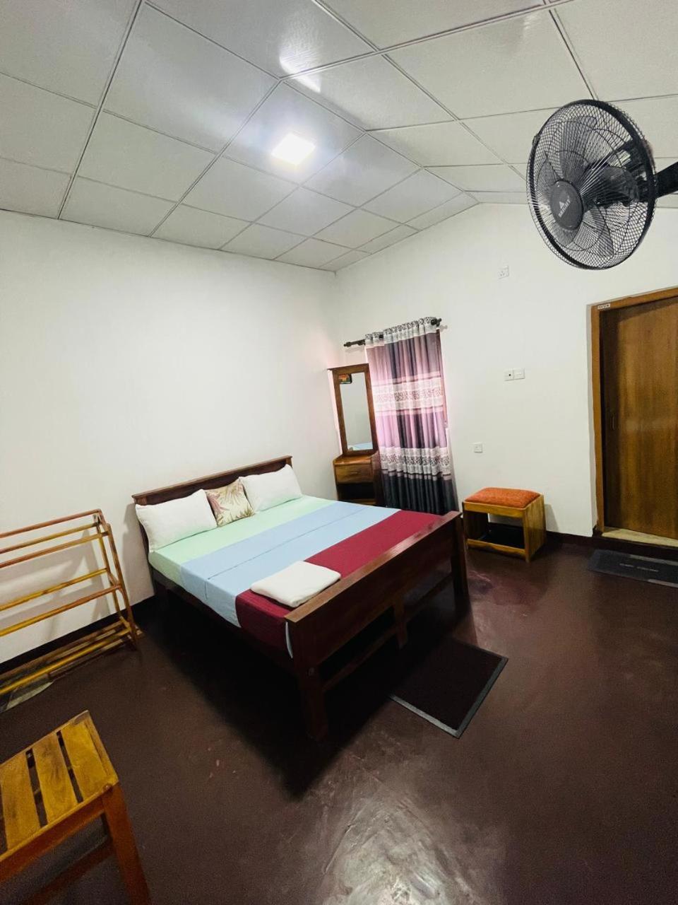 Lake Classical Guest House Kandy Exterior photo